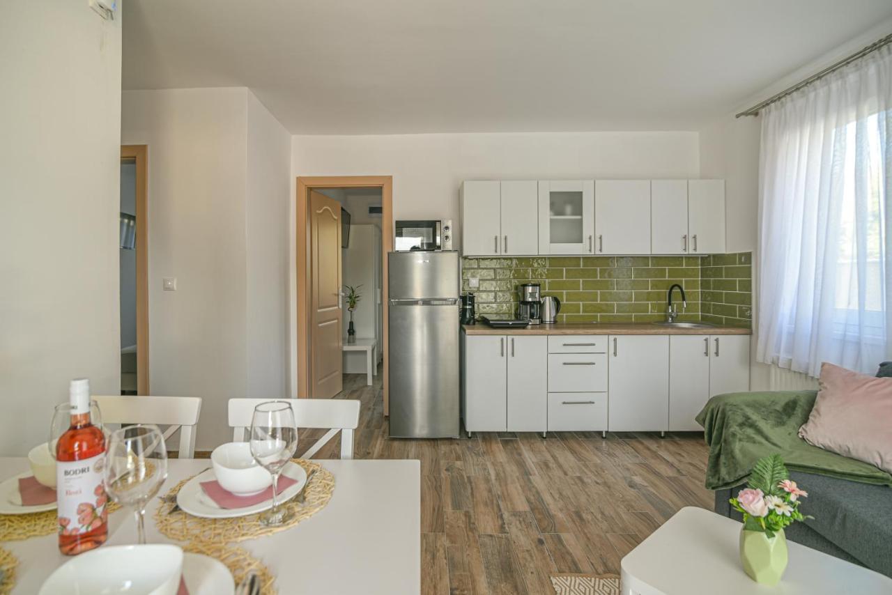 Happy Apartments Balatonlelle Esterno foto